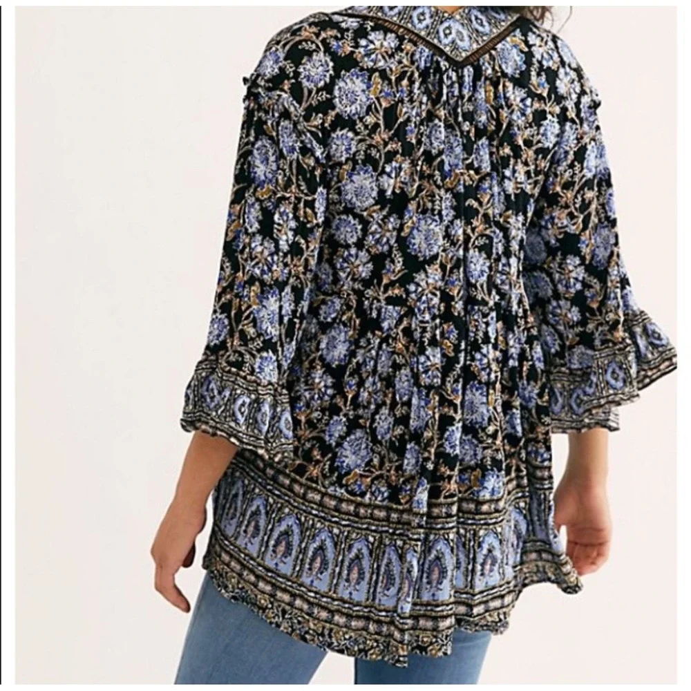 Free People Moonlight Dance Floral Print‎ V Neck Bell Sleeve Boho Tunic Top M